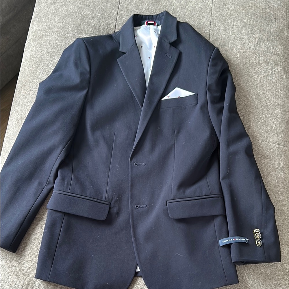 Tommy Hilfiger Black Sport Coat with Notched Lapel and Modern Fit